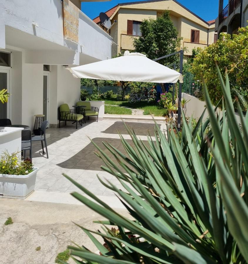 B&B Kamalei Тропеа Екстериор снимка