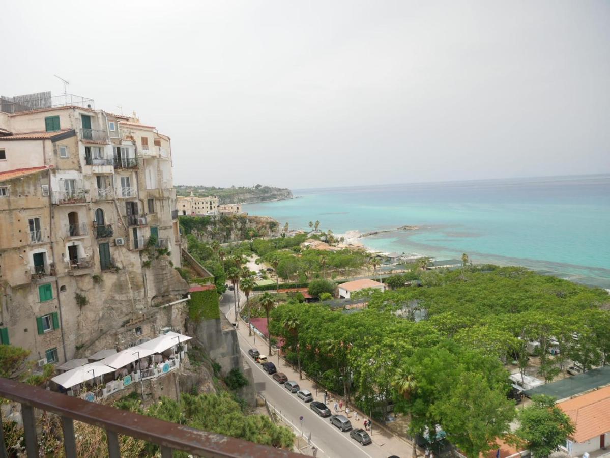 B&B Kamalei Тропеа Екстериор снимка