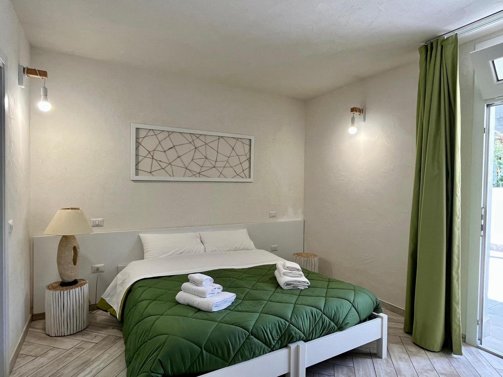 B&B Kamalei Тропеа Екстериор снимка